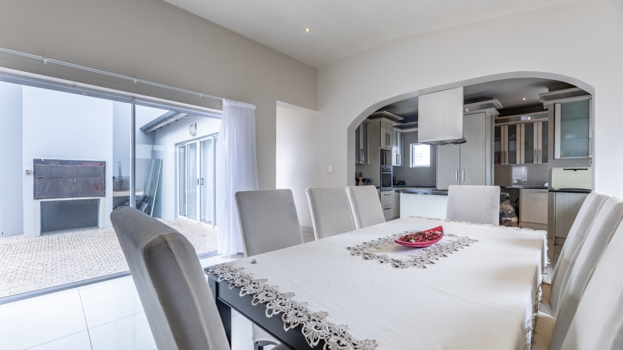 4 Bedroom Property for Sale in Parklands Western Cape
